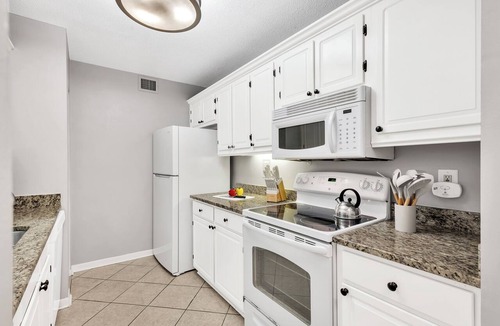 Harbour Town Condo | 889 Ketch Court @ Harbour Town, Sea Pines | Pool Access | Walk to Marina & Golf Links