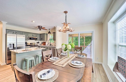 Newland House | 9 Mi to Sugar Mountain! Family Cabin w/Fire Pit