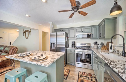 Newland House | 9 Mi to Sugar Mountain! Family Cabin w/Fire Pit