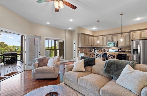 Bremen House | A&A Lake House - Luxury and ease on beautiful Smith Lake!