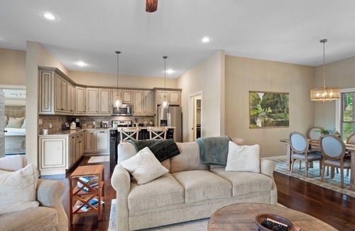 Bremen House | A&A Lake House - Luxury and ease on beautiful Smith Lake!