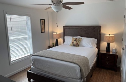 Hermann House | A Charming Home newly remodeled and furnished