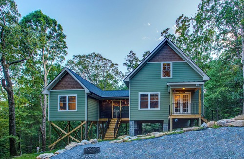 Luray Cabin | A cozy chic mountain escape