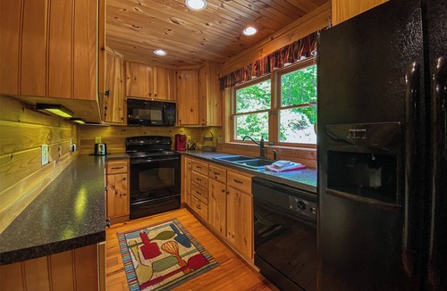 Creston Cabin | A Dream by the Stream-Log Cabin on 10 private acres, pond, stream, dog friendly!