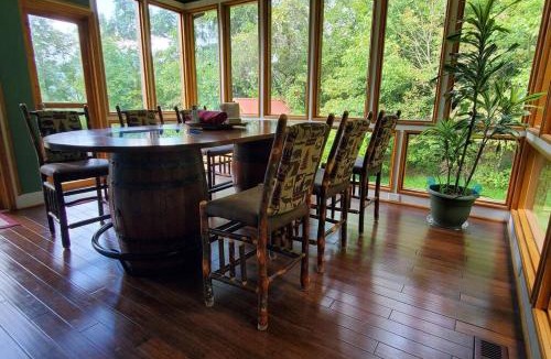 Irvine House | A-Frame Getaway with Hot tub, Sauna, Fire Pit & Pond - Station Camp Getaway