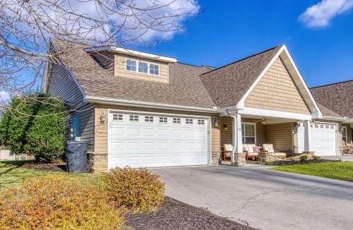 Pigeon Forge House | A Happy Cottage - LESS THAN 1 MILE FROM PARKWAY