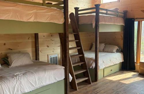 Cosby House | A Hikers Dream - 34 Acres Hot Tub Views Trails