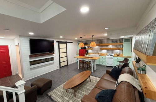 Rock Hill Apartment | A Lake Wylie Retreat with Beach & Lake Access