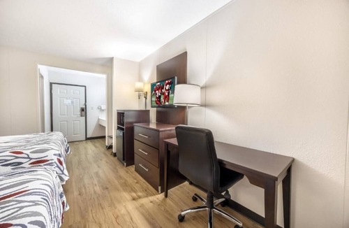 Paducah Hotel | A Place You’ll Love Coming Back To! 2 Units, Pets Are Welcome, Free Parking!