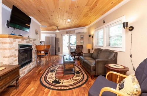 Maggie Valley Cottage | A Round the Glen -Unique 2BR, 2BA, Fenced Yard, Firepit