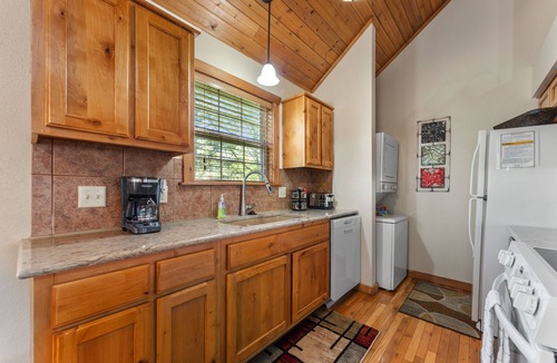 Branson West Cabin | A tranquil escape to a 2 bedroom, 2 bath lodge located at Stonebridge Resort!