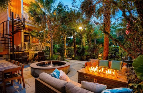 Cannonborough Elliotborough House | A2 at Saint Philip Square, One Block to King, Stylish Southern Escape
