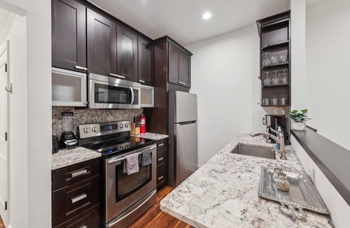 Logan Circle Apartment | Above Ground 1BR with Kitchen, Washer/Dryer & AC!