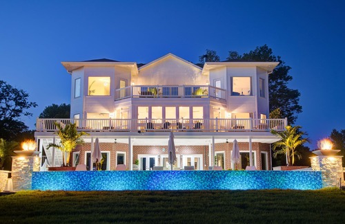 Gallatin House | Above Nashville Lakeside Oasis I Lakefront | Pool&Spa | Game Room I Services