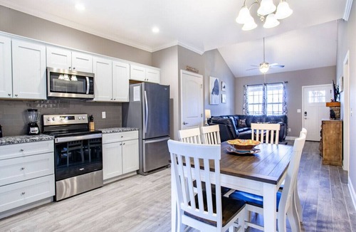 Townsend Condo | Abrams Retreat at Cades Cove w/Mountain Views!