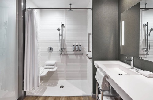 Aventura Hotel | AC Hotel by Marriott Miami Aventura
