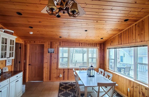 Cheboygan House | Acorn Landing: Sun-Soaked Lake Days & Cozy Nights at Acorn Landing