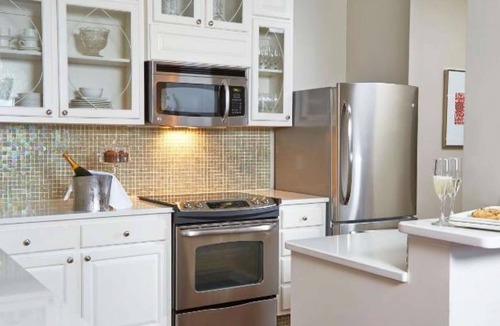 Midtown Hotel | Across from Fox Theatre | Dining + Full Kitchen