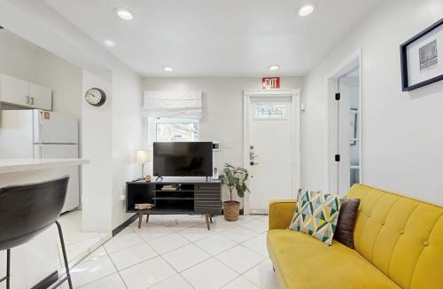 Parkside House | Adams Street Stunner, Unit 1