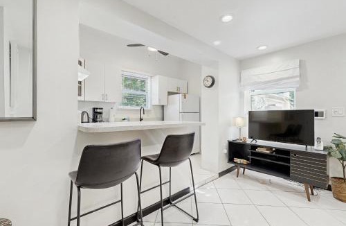 Parkside House | Adams Street Stunner, Unit 1