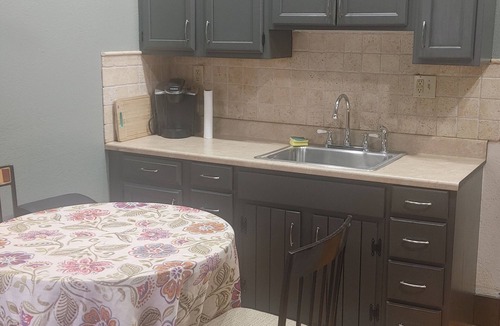 Cumberland Apartment | Adorable 1-bedroom apartment with AC in charming Cumberland