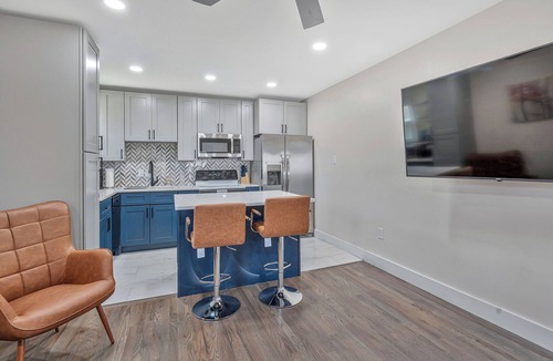 Urbandale Nations House | Adorable 1-bedroom house with fenced yard in fabulous Nashville