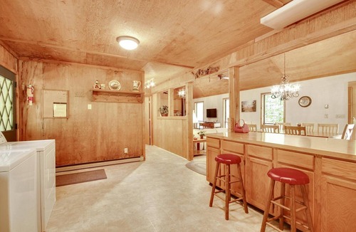 Old Timberline House | Adorable and Affordable Mountain Cabin Has It All and Then Some!