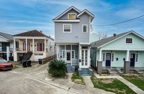 Mid-City House | Adorable Mid City 2 Bedroom Centrally Located!