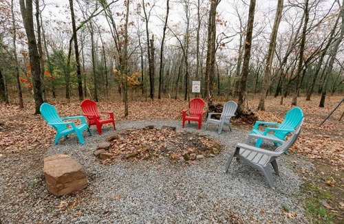 Cookson Apartment | Adorable Molly B Cabin 1-bedroom 1-bath w/parking/WiFi/AC