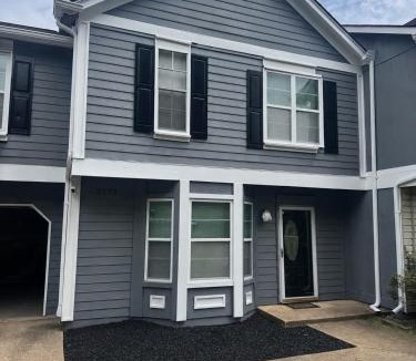 Decatur House | Affordable 2BR Near Atlanta - King and Queen Beds