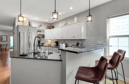 Highlands House | Affordable Luxury-All Kings-5 min to Urban Bourbon
