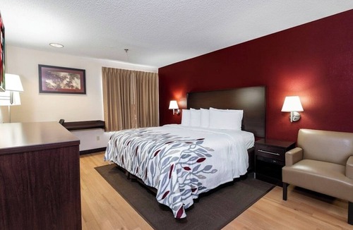 Knoxville Hotel | Affordable Stay Close to Downtown Knoxville – Just Minutes Away