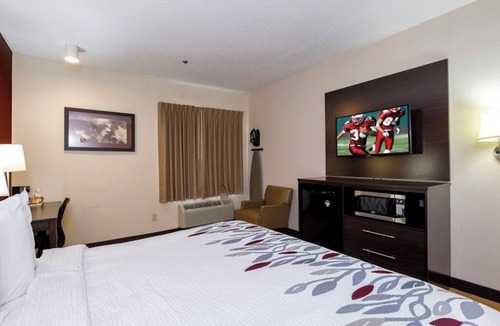 Knoxville Hotel | Affordable Stay Close to Downtown Knoxville – Just Minutes Away