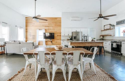 Afton House | Afton Clubhouse