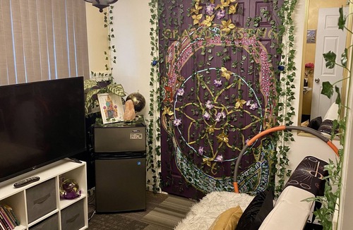 Taylor House | Agape Abode is a unique 420 friendly "hippie playhouse" with a style all its own