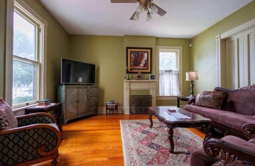 Washington House | Aletha-Marie Krog House