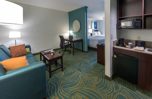 Greensboro Hotel | All‑Suite Greensboro Stay Near Coliseum – Free Breakfast