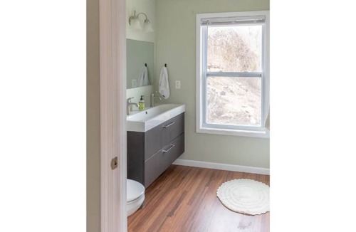 Blacksburg House | Allegany Cottage-Less than 2 miles to Virginia Tech!