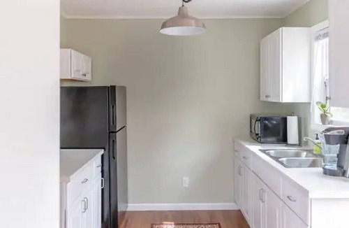 Blacksburg House | Allegany Cottage-Less than 2 miles to Virginia Tech!