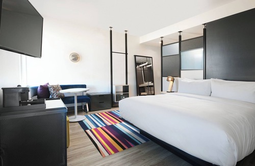 Euless Hotel | Aloft by Marriott Dallas Euless