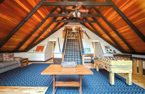 Upson Ski Chalet | Alpenhaus Upper ~ Whitecap Ski Village!