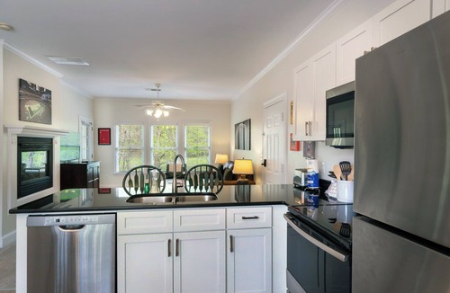 Helen Condo | Alpine River Suite #501| 1 BR| Helen| on River| Remodeled