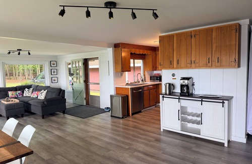 Montague Cabin | Amazing 3-bedroom cabin in charming Montague