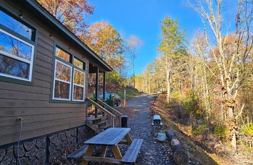 Hayesville House | Amazing Mountain View Tiny House