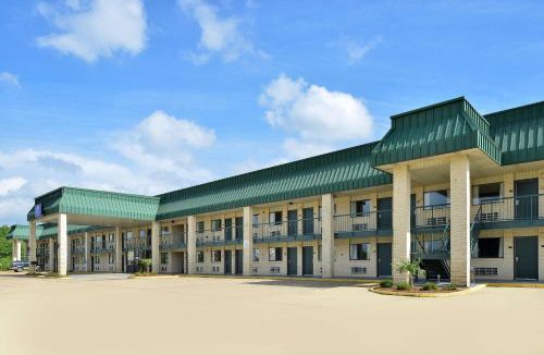 Winona Hotel | Americas Best Value Inn Winona