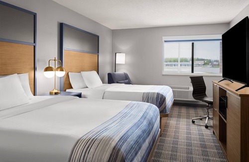 Marshfield Hotel | AmericInn by Wyndham Marshfield