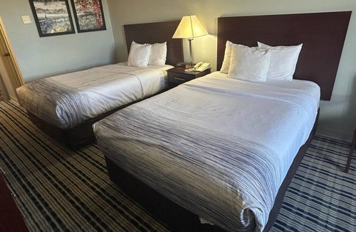 Mosinee Hotel | AmericInn by Wyndham Mosinee Central Wisconsin Airport