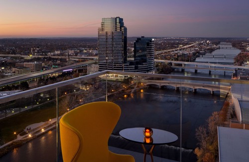 Downtown Hotel | Amway Grand Plaza, Curio Collection by Hilton