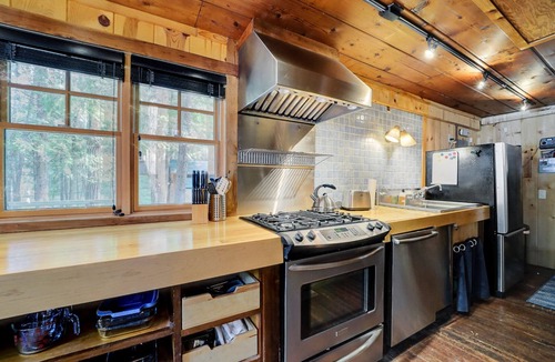Indian River House | Anchor Lodge: Mullett Lake Adventures Start Here – Book Your Summer Stay!