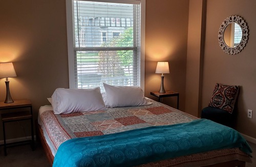 Ludington Apartment | Apartment close to beach, marina, downtown shops and restaurants